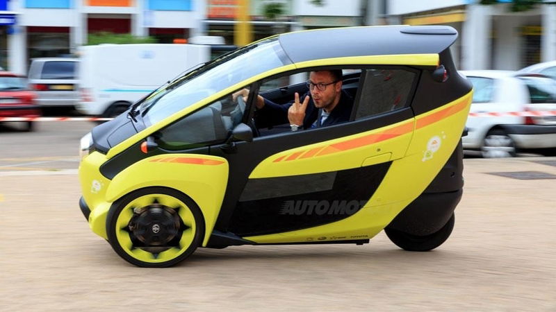 Toyota i-Road: piega, come una moto