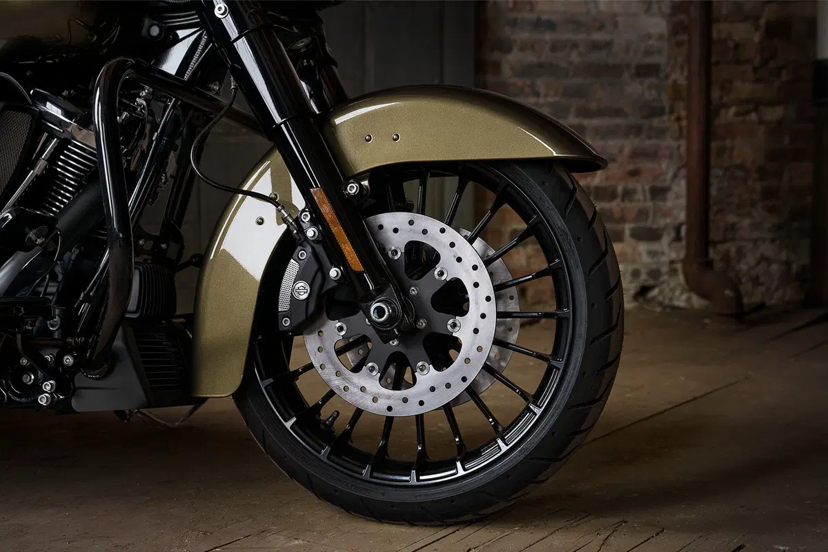 Harley-Davidson Touring 107 Road King Special (2017 - 18) - FLHRXS (2)