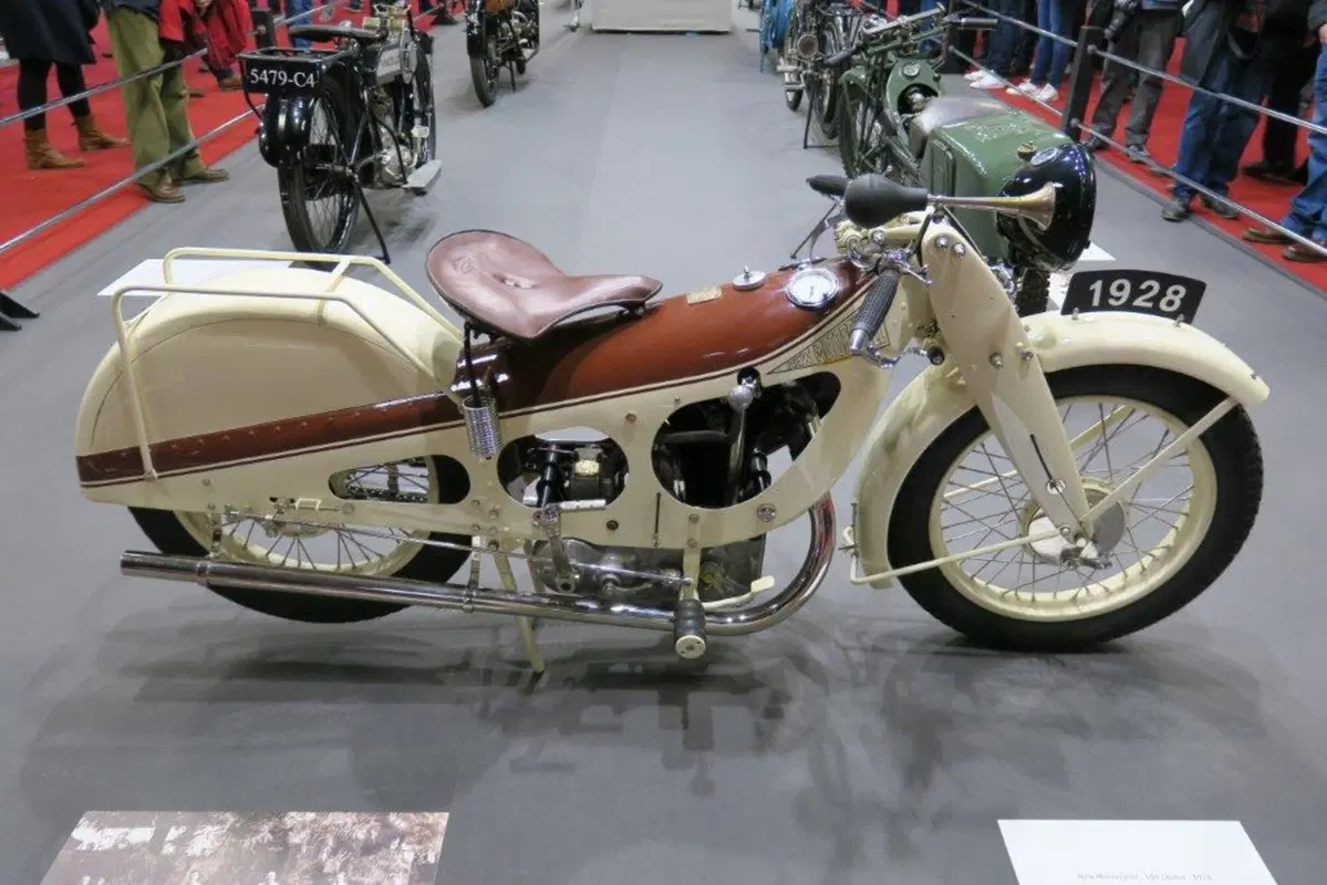 Cartoline da Retromobile Paris 2017 (21)