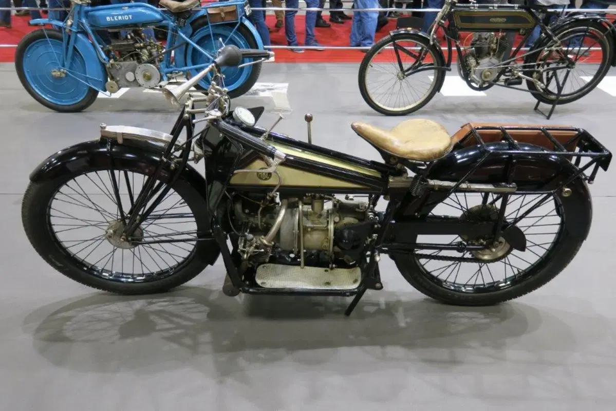Cartoline da Retromobile Paris 2017 (23)