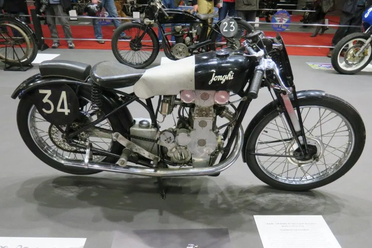Cartoline da Retromobile Paris 2017 (32)