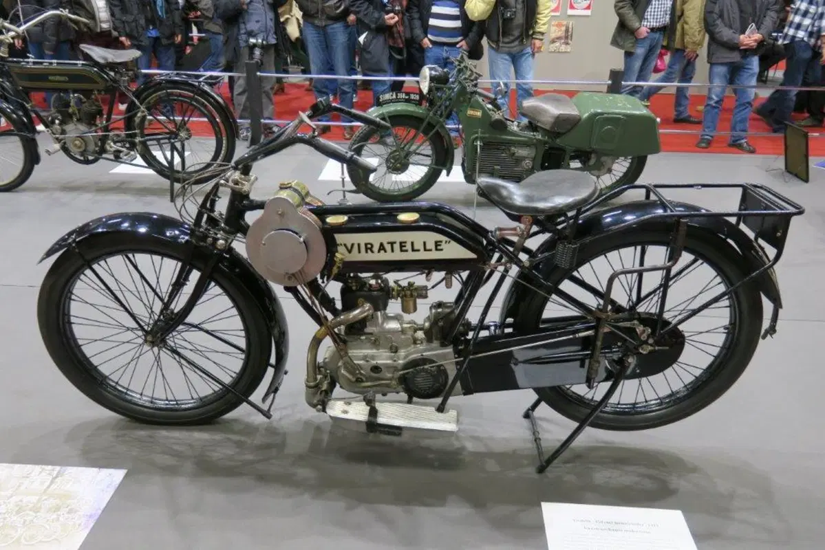 Cartoline da Retromobile Paris 2017 (36)