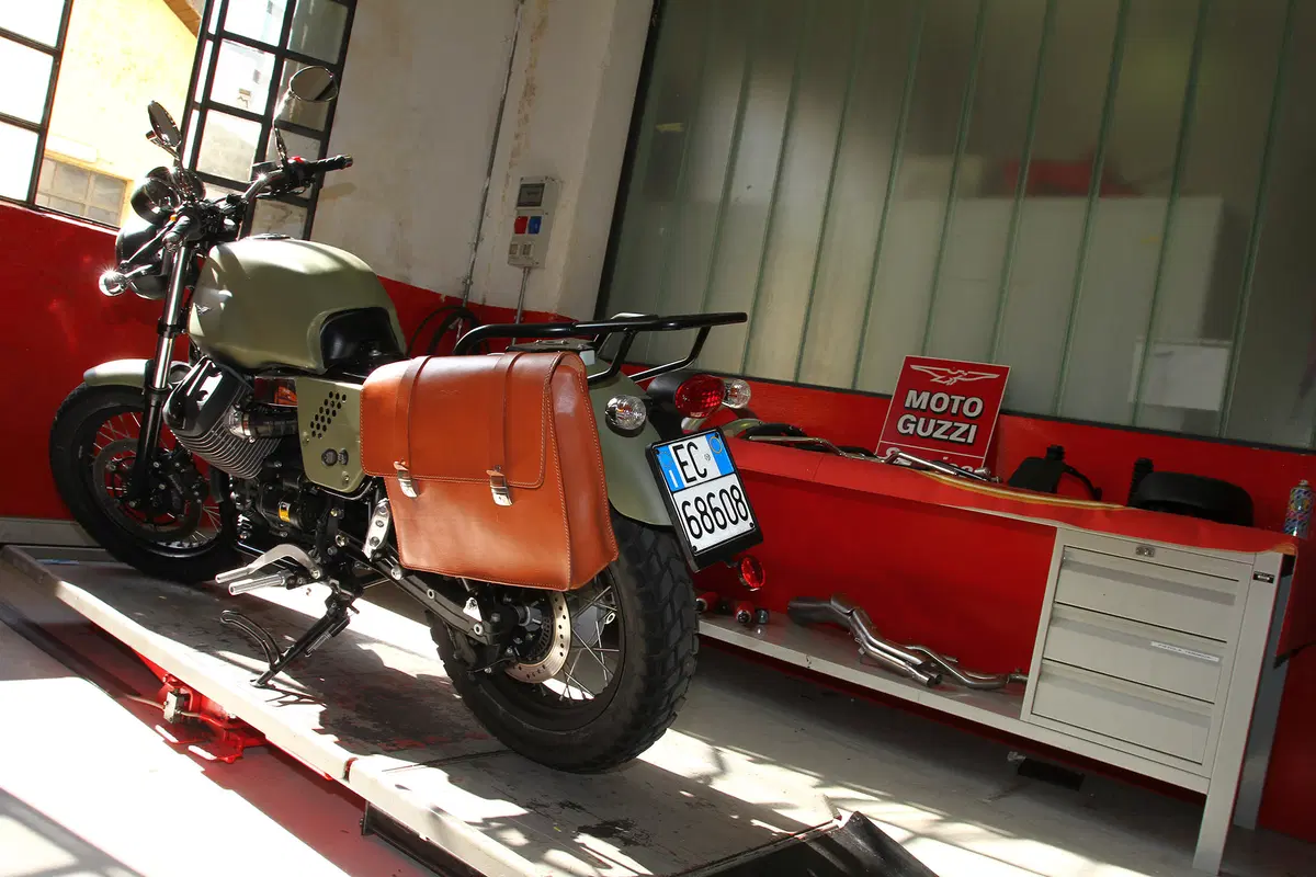 Moto Guzzi V7, il Garage che tutti vorremmo (2)