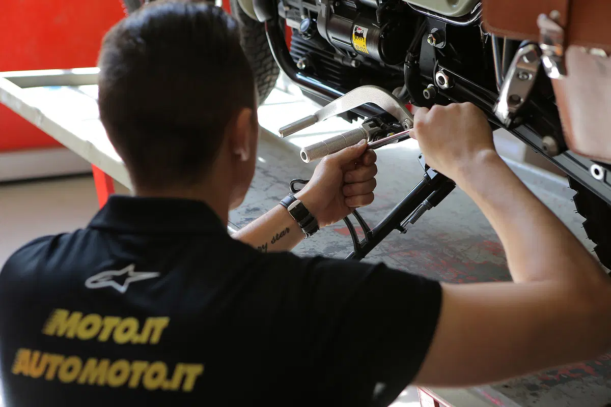 Moto Guzzi V7, il Garage che tutti vorremmo (3)