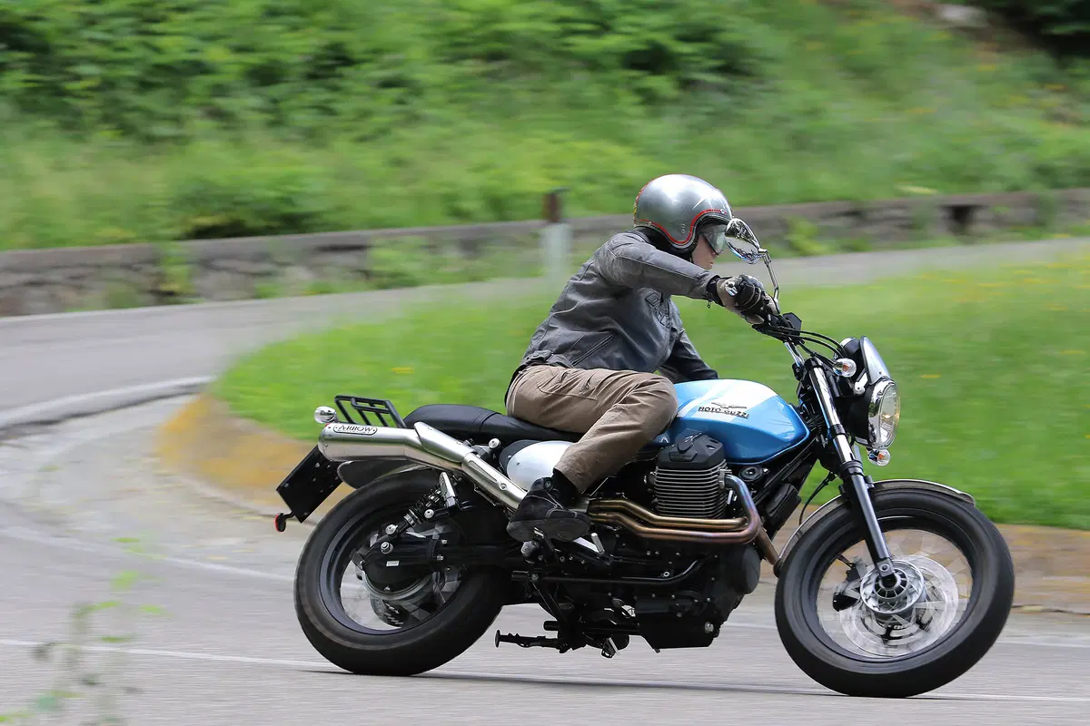 Moto Guzzi V7, il Garage che tutti vorremmo (22)
