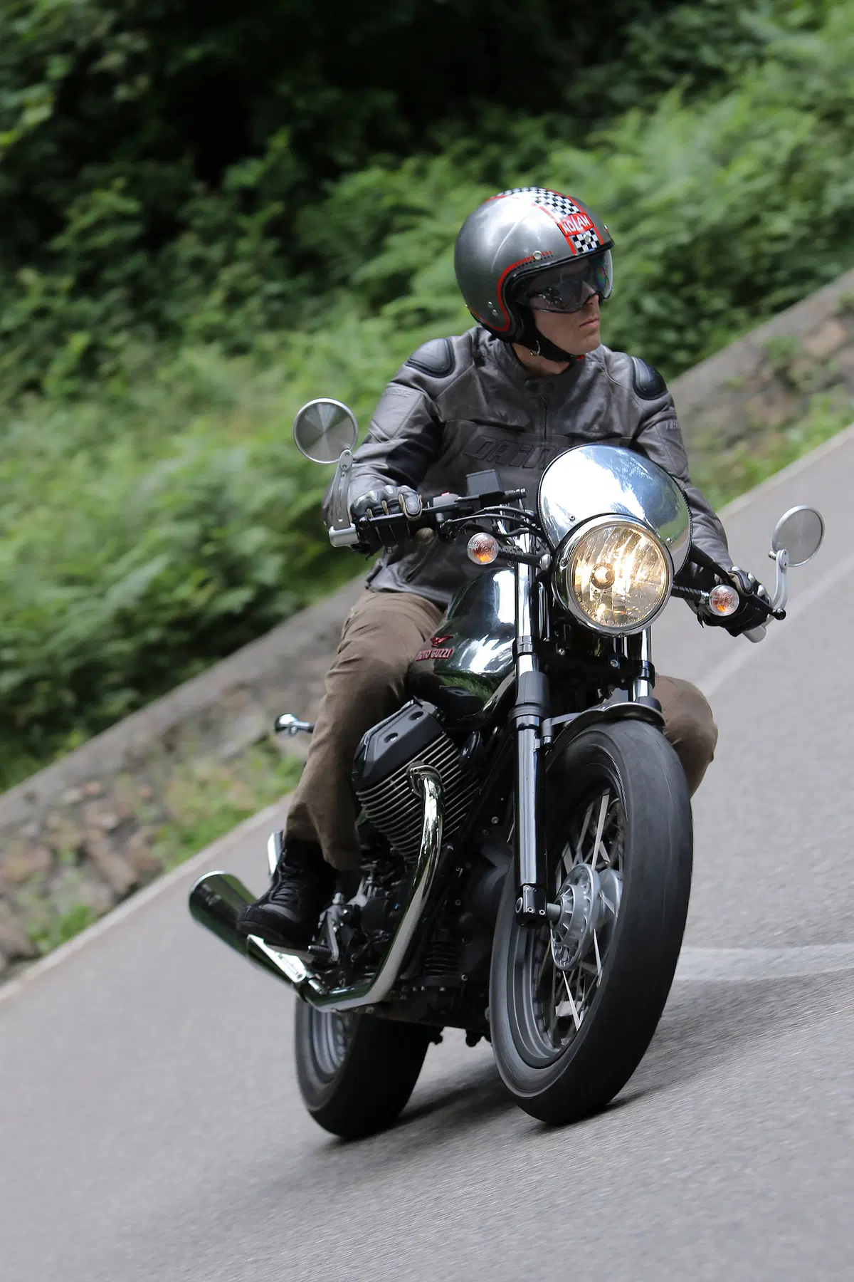 Moto Guzzi V7, il Garage che tutti vorremmo (28)