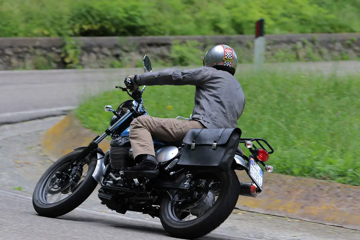 Moto Guzzi V7, il Garage che tutti vorremmo (24)