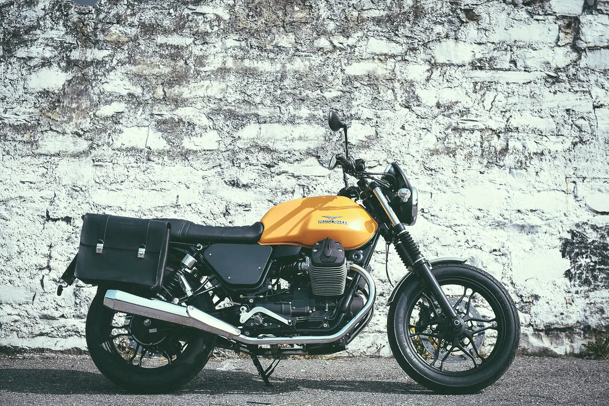 Moto Guzzi V7, il Garage che tutti vorremmo (31)