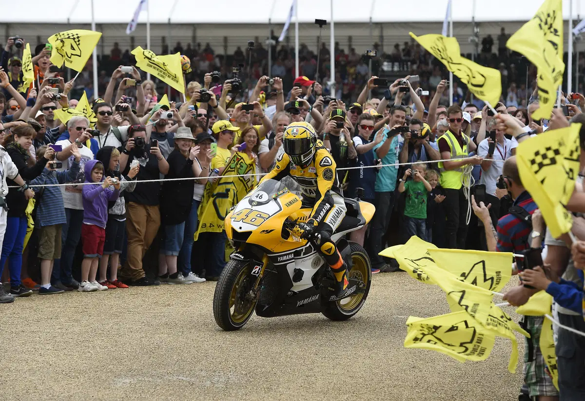 Yamaha Racing, 60 anni a Goodwood con Valentino (11)