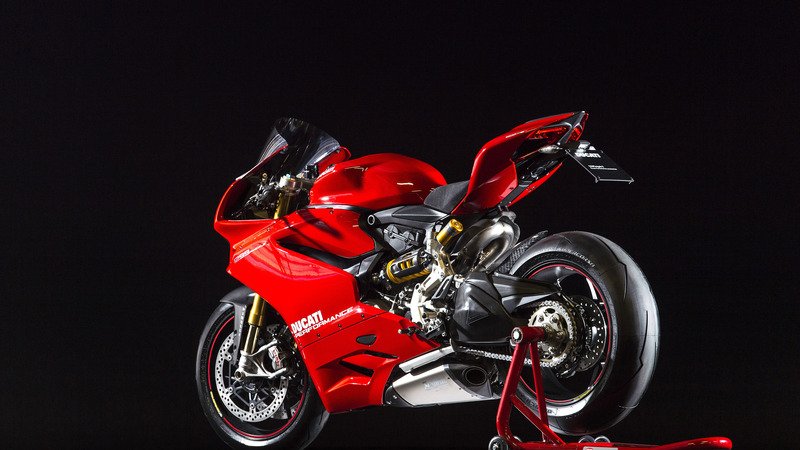 Richiamo Ducati e Triumph: ammortizzatore posteriore Ohlins TTX