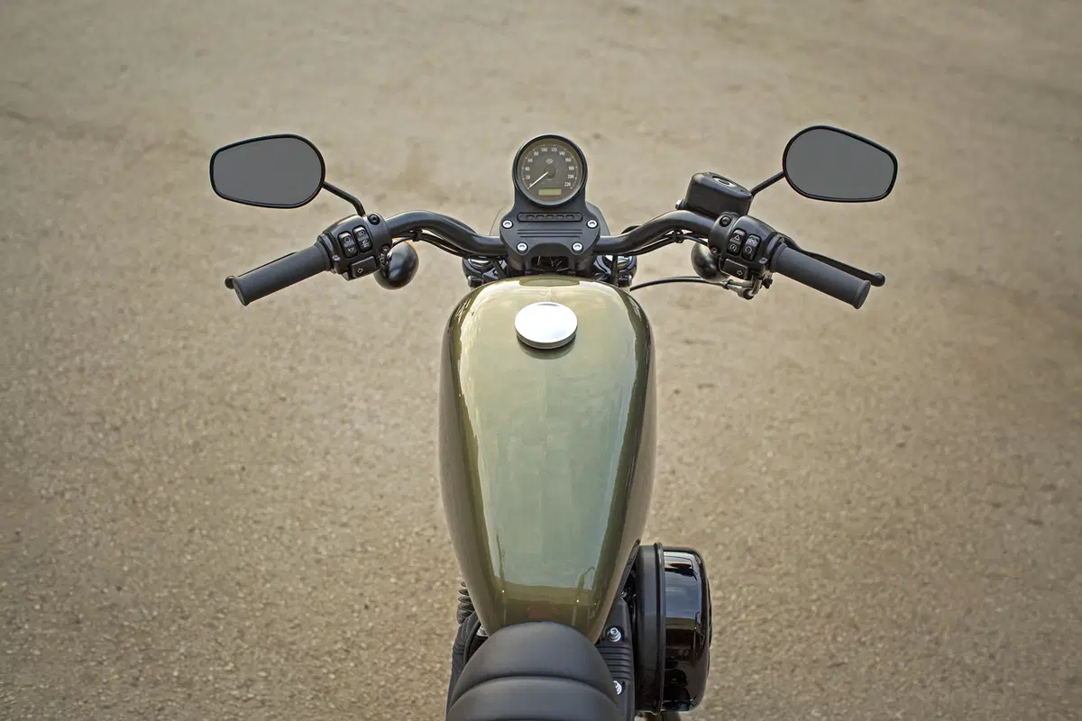 Harley-Davidson Sportster 883 Iron (2017 - 20) - XL 883N (15)