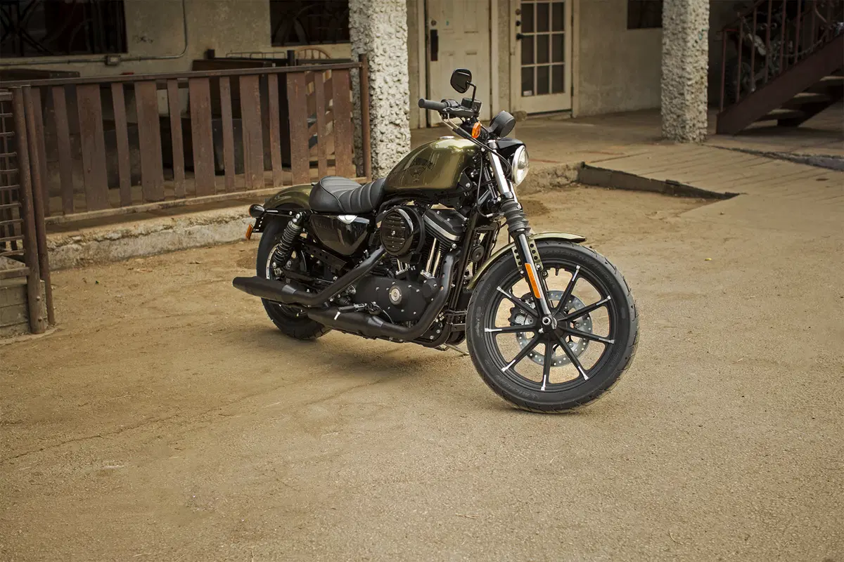 Harley-Davidson Sportster 883 Iron (2017 - 20) - XL 883N (10)