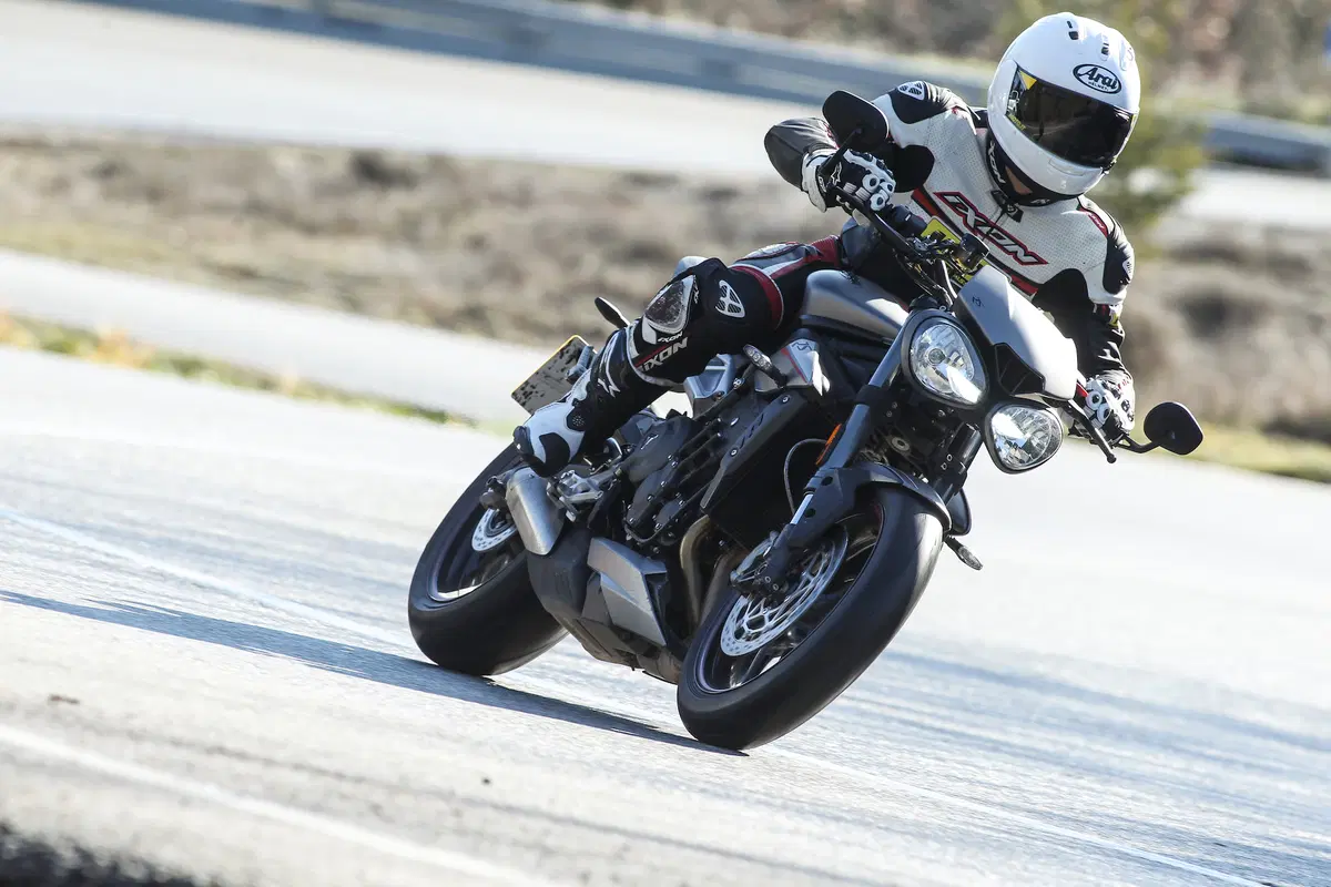Triumph Street Triple 2017 RS  Media eccellente (9)