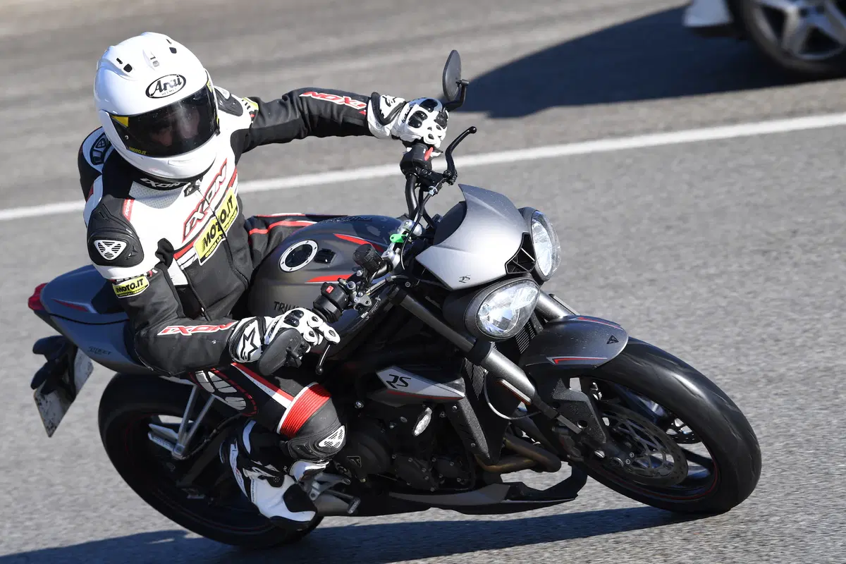 Triumph Street Triple 2017 RS  Media eccellente (18)