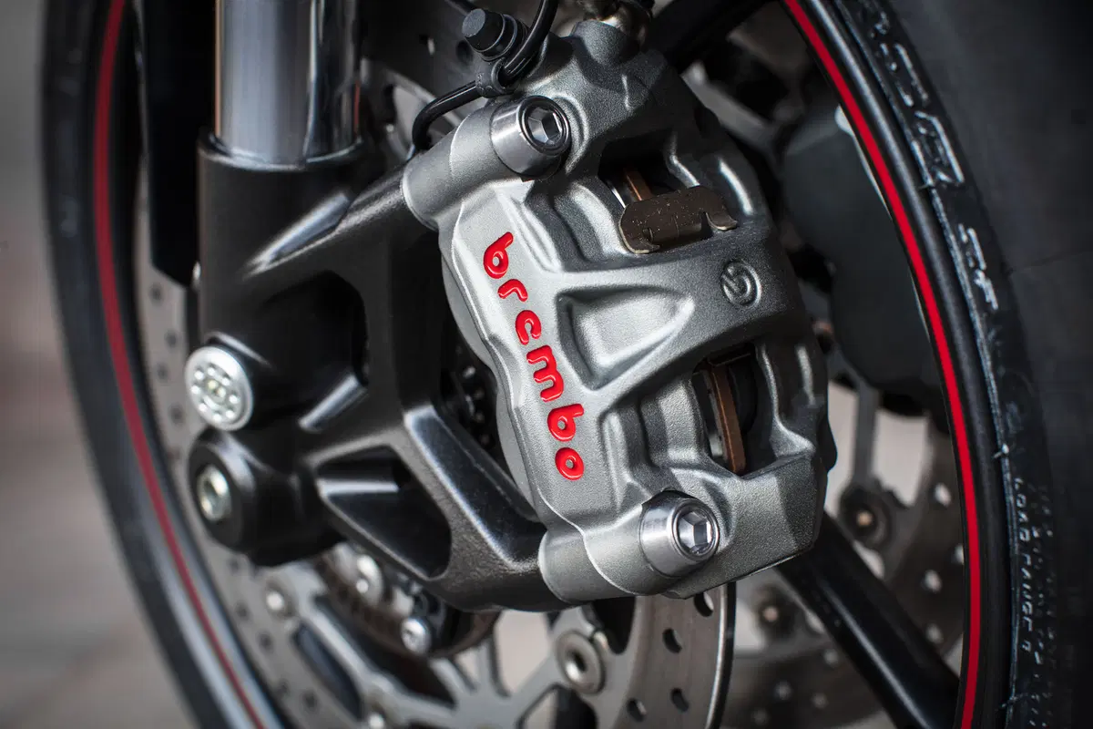 Triumph Street Triple 2017 RS  Media eccellente (39)