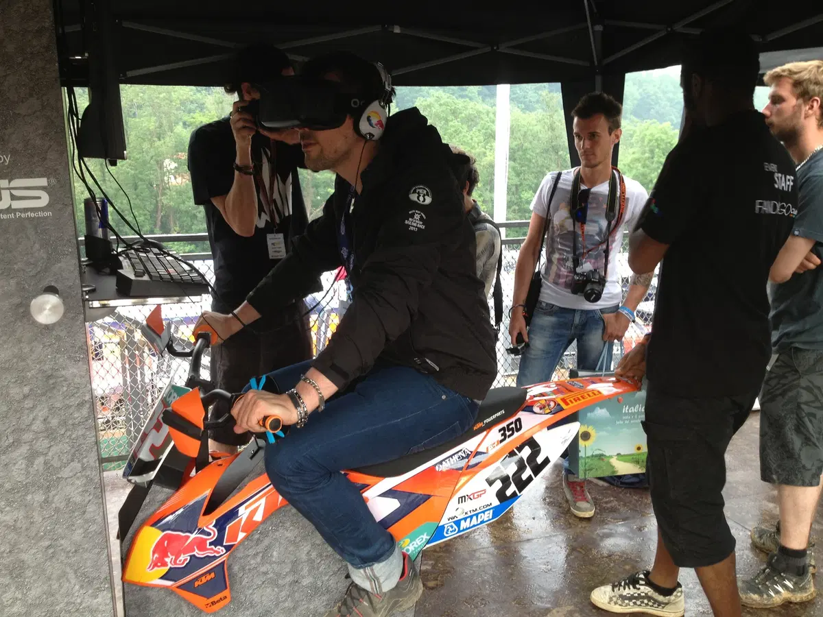 Red Bull Oculus Rift: Ride like Tony (4)