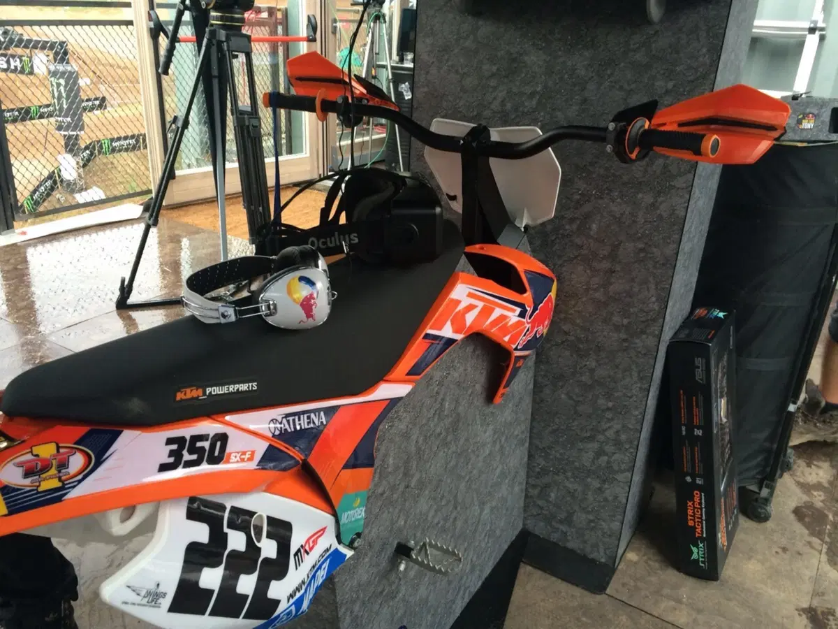Red Bull Oculus Rift: Ride like Tony (6)