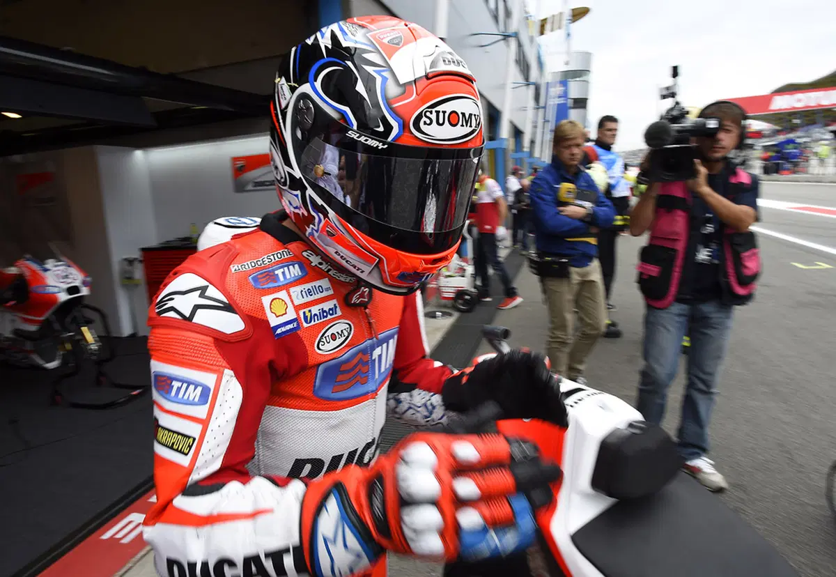 MotoGP 2015. Le foto più belle del GP d'Olanda ad Assen (28)
