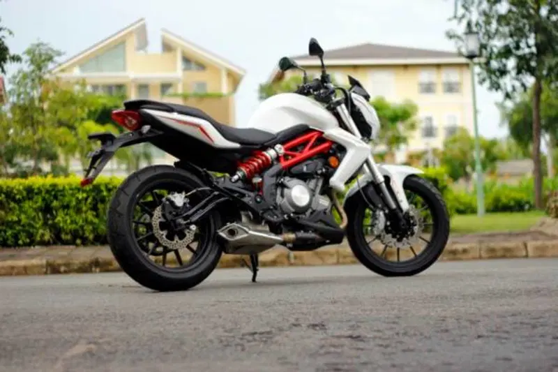 Benelli BN 302 (2014 - 16) (4)