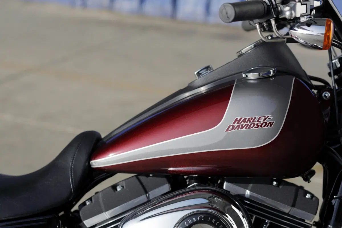 Harley-Davidson Dyna 1584 Street Bob (2008 - 15) - FXDB (3)