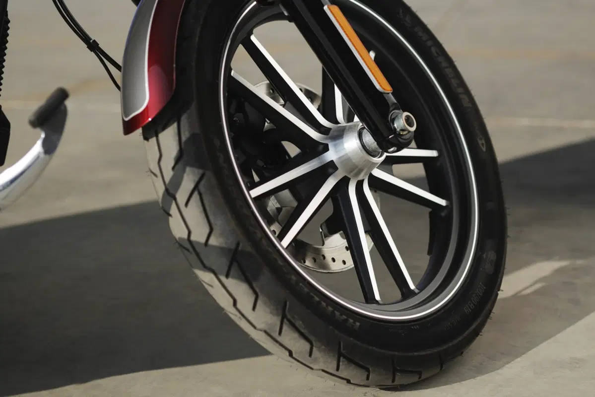 Harley-Davidson Dyna 1584 Street Bob (2008 - 15) - FXDB (9)