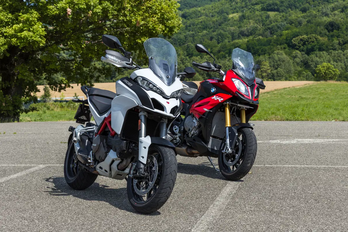 BMW S1000XR vs Ducati Multistrada 1200S  (29)