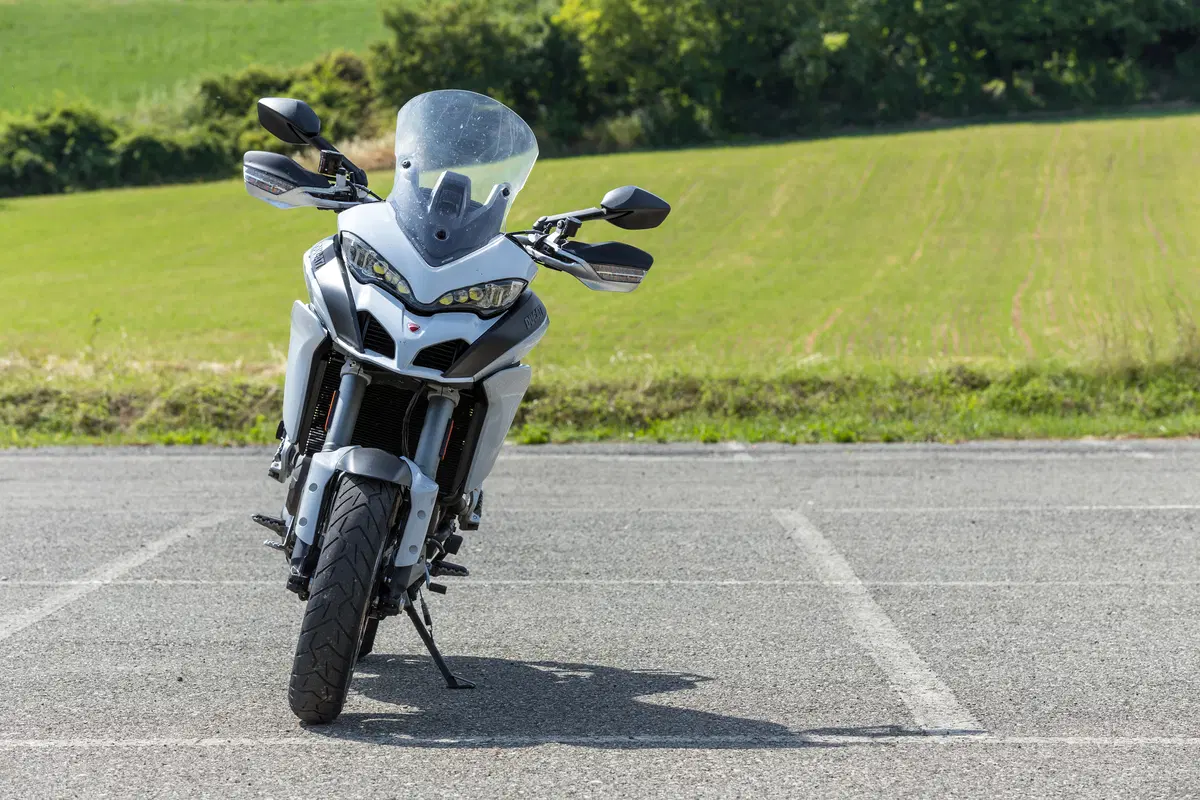 BMW S1000XR vs Ducati Multistrada 1200S  (41)