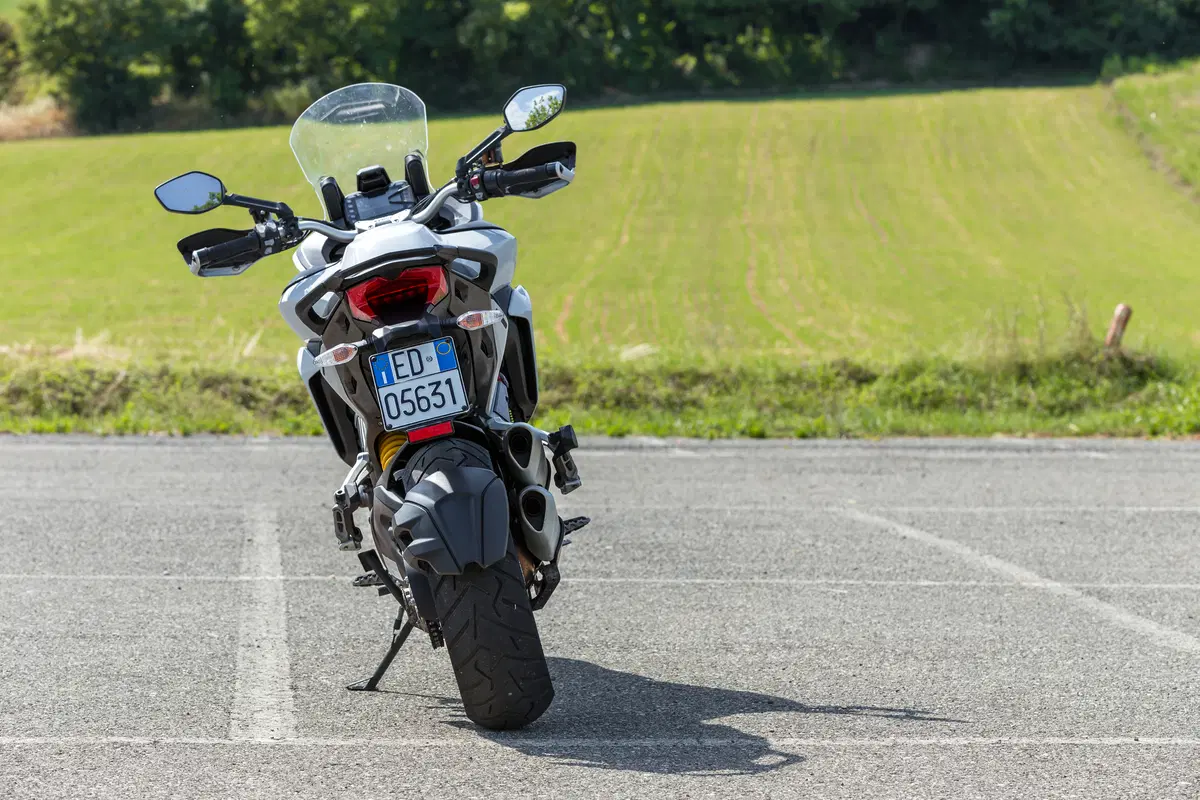 BMW S1000XR vs Ducati Multistrada 1200S  (40)