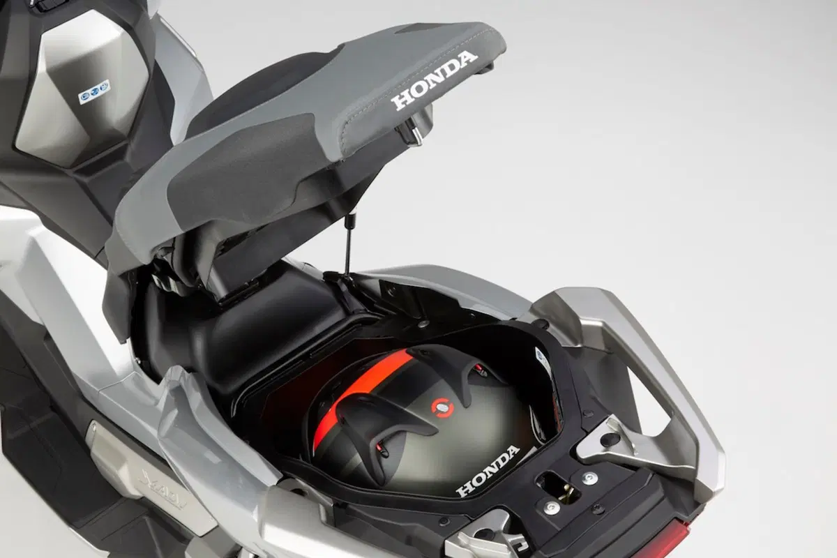 Honda X-ADV 750 DCT  Il mezzo che non c'era (3)