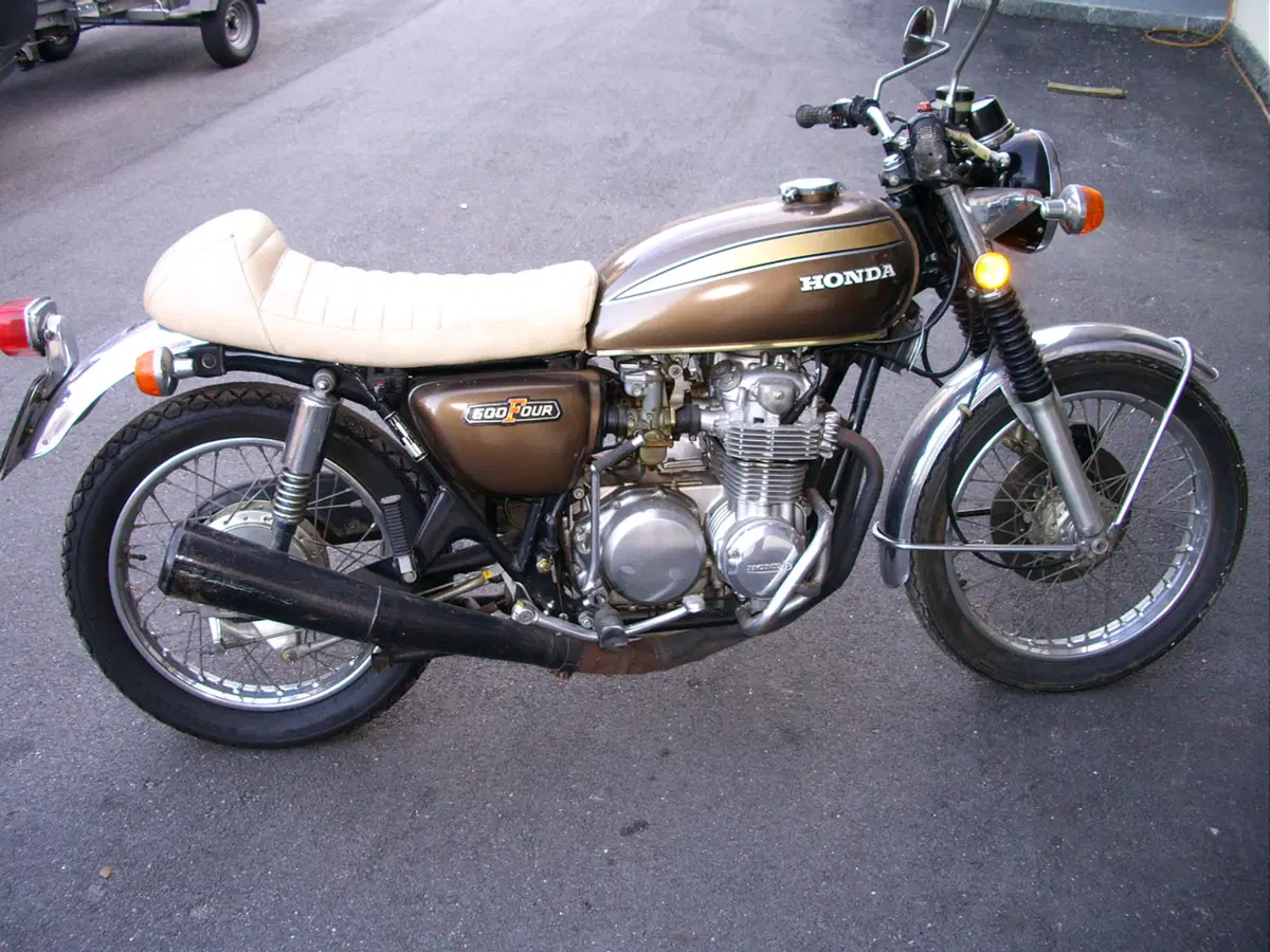Restaurando, seconda puntata: Honda CB 500 Four