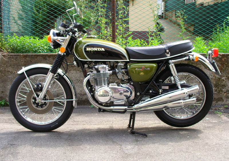 Restaurando, seconda puntata: Honda CB 500 Four