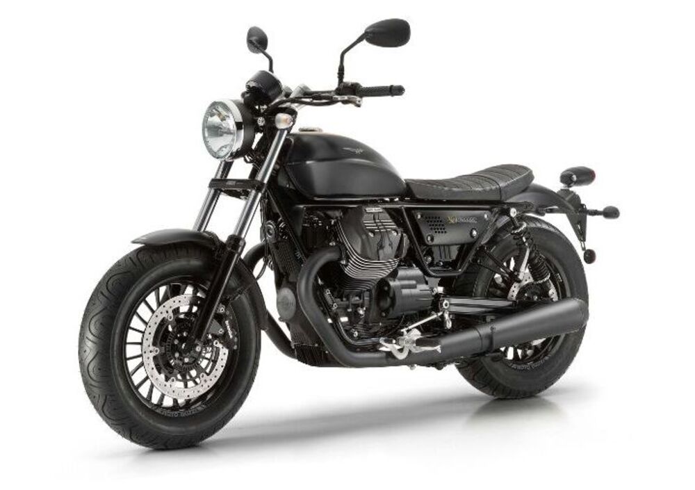 Moto Guzzi V9 Bobber (2016 - 18) (4)