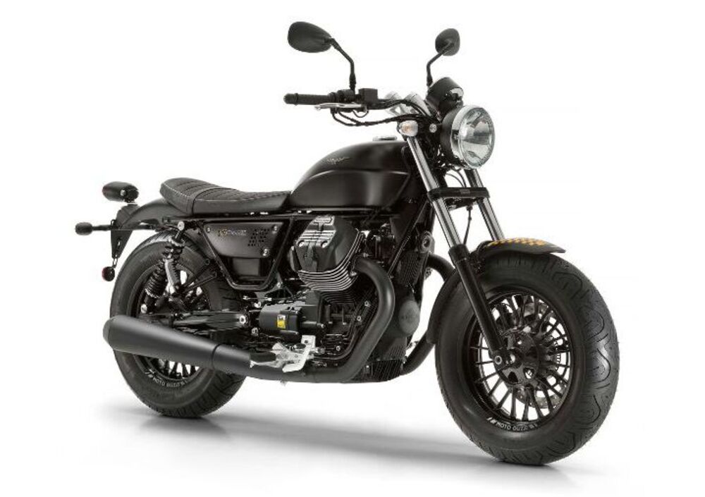 Moto Guzzi V9 Bobber (2016 - 18) (5)