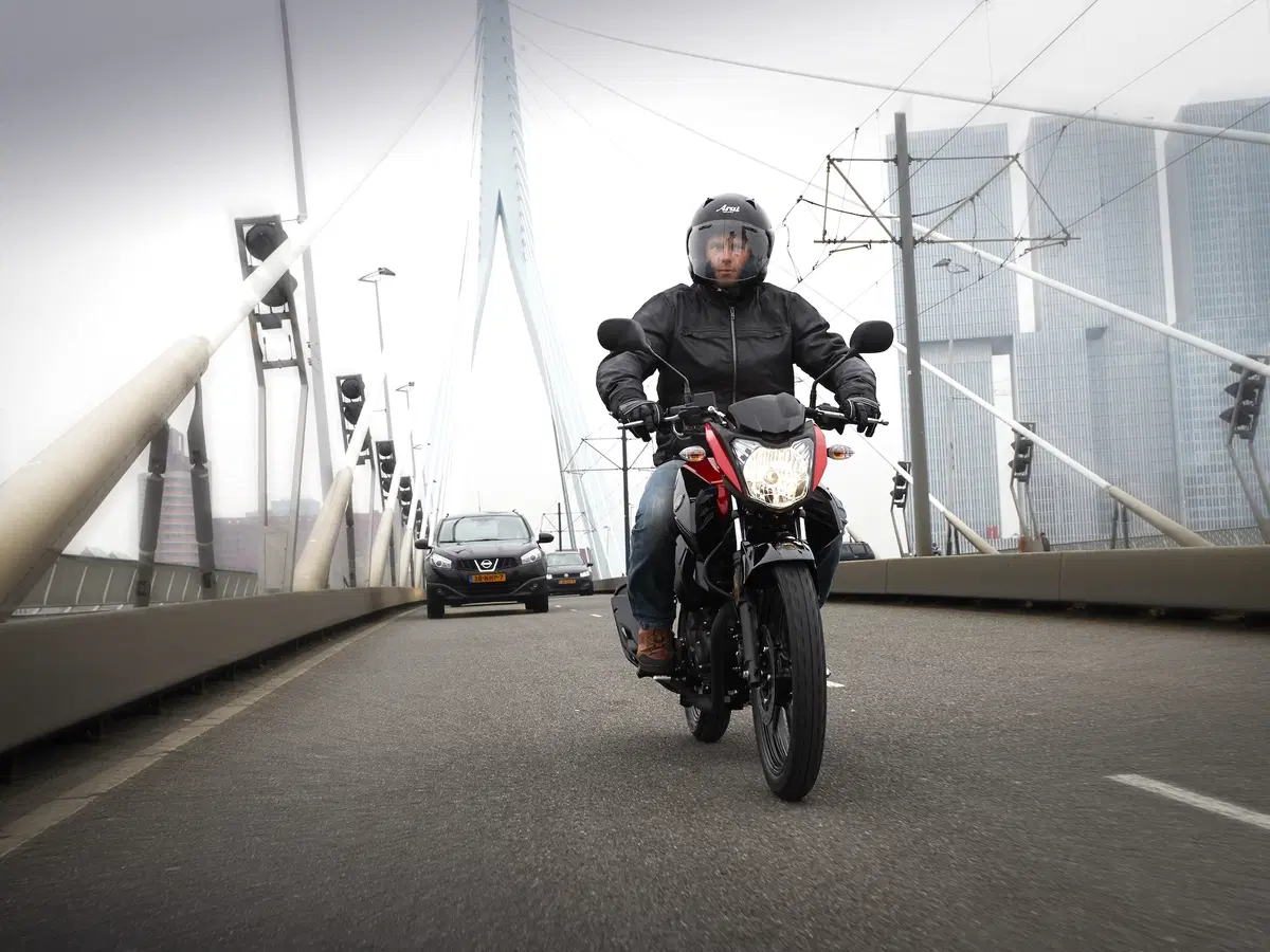 Yamaha: nuova YS 125 (2)
