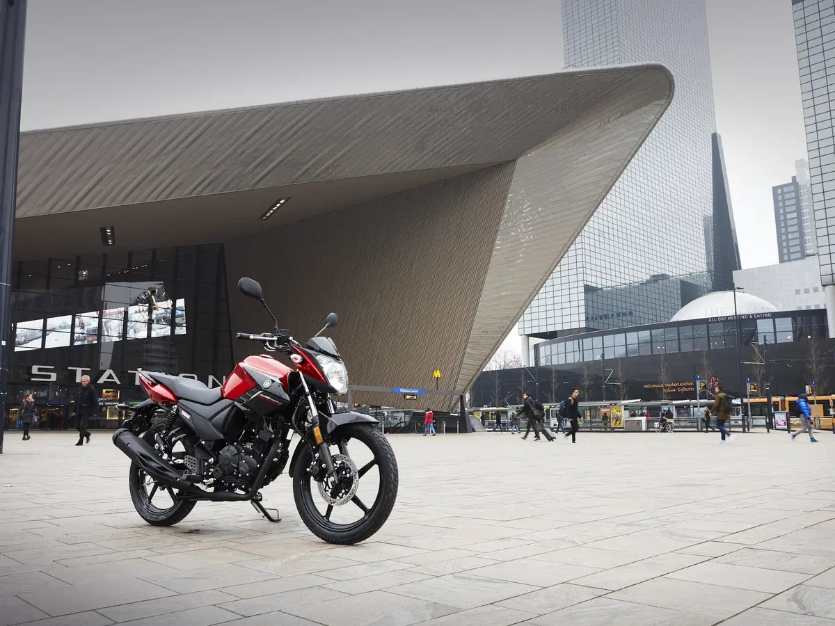Yamaha: nuova YS 125 (4)