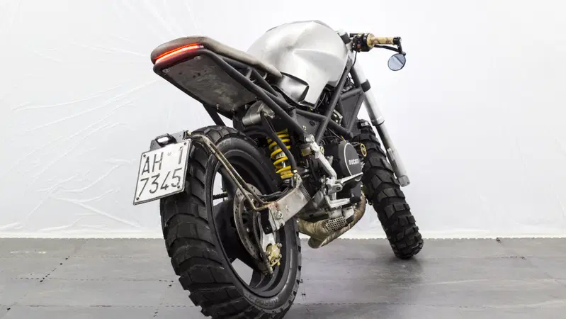 Ducati Monster Uruk: la "prima" di DMC Motociclette