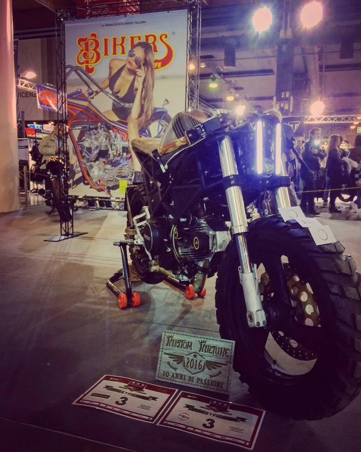 Ducati Monster Uruk: la "prima" di DMC Motociclette (5)