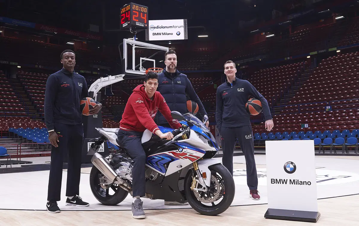I campioni dell'AE7 Emporio Armani e BMW Milano (2)