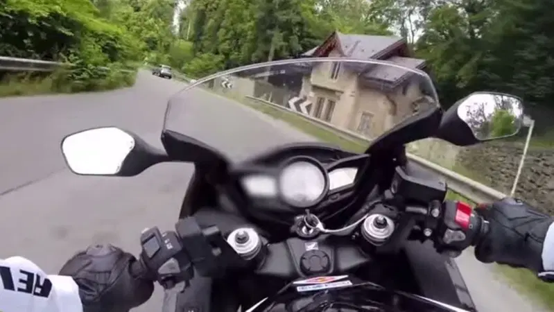 Honda VFR 1200F: test del cambio DCT