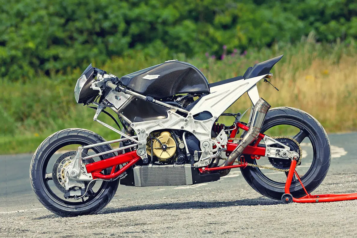 Aprilia RSV 1000 R “Shaun” (2)