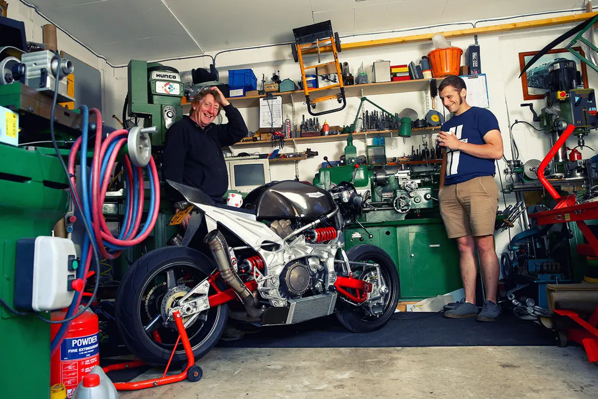 Aprilia RSV 1000 R “Shaun” (4)