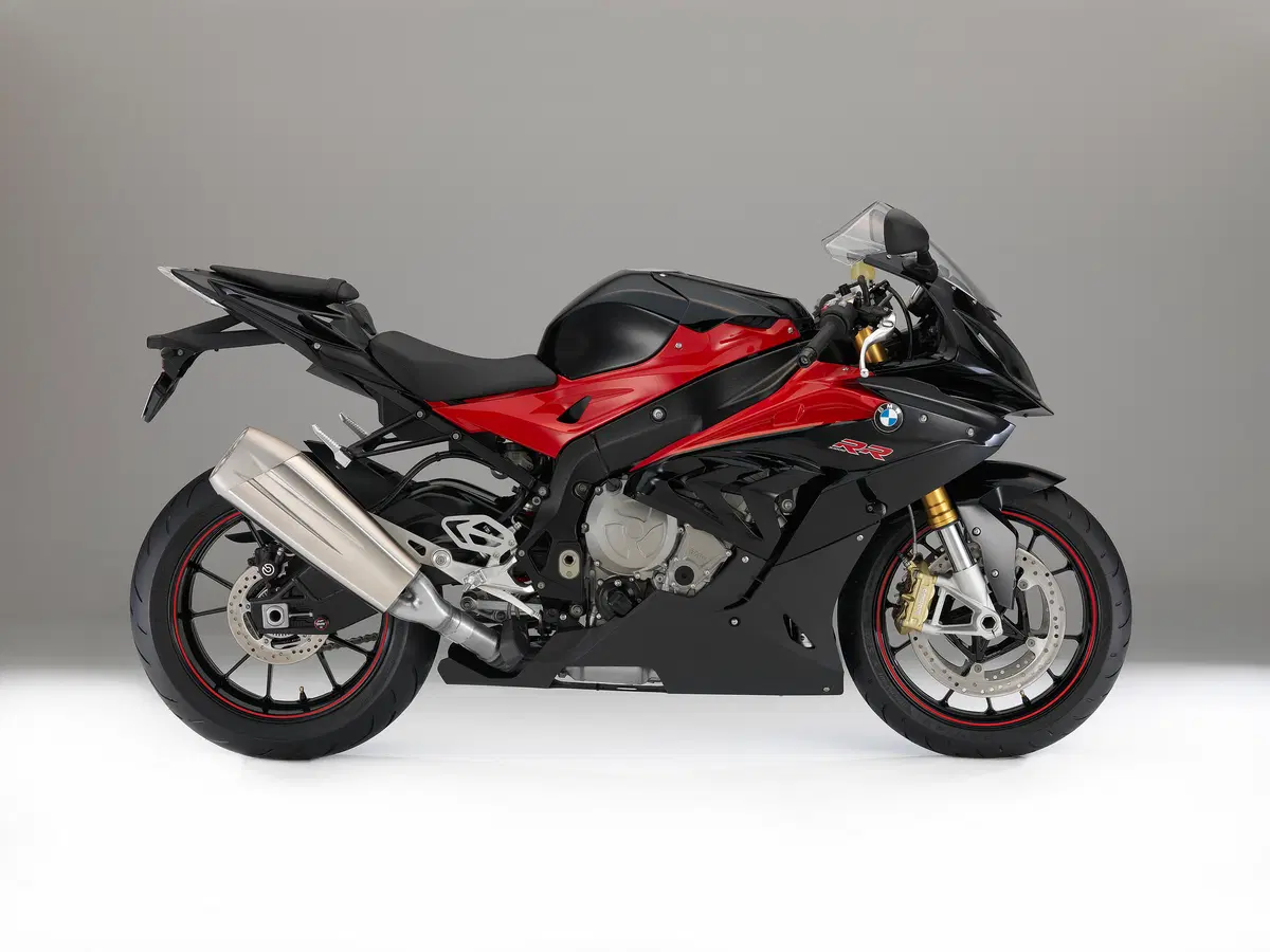 BMW gamma 2016 e R 1200 GS TripleBlack (2)