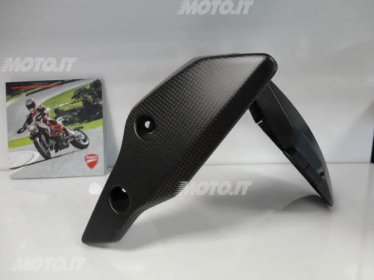 Paraf ant carbonio HYP Ducati (2)