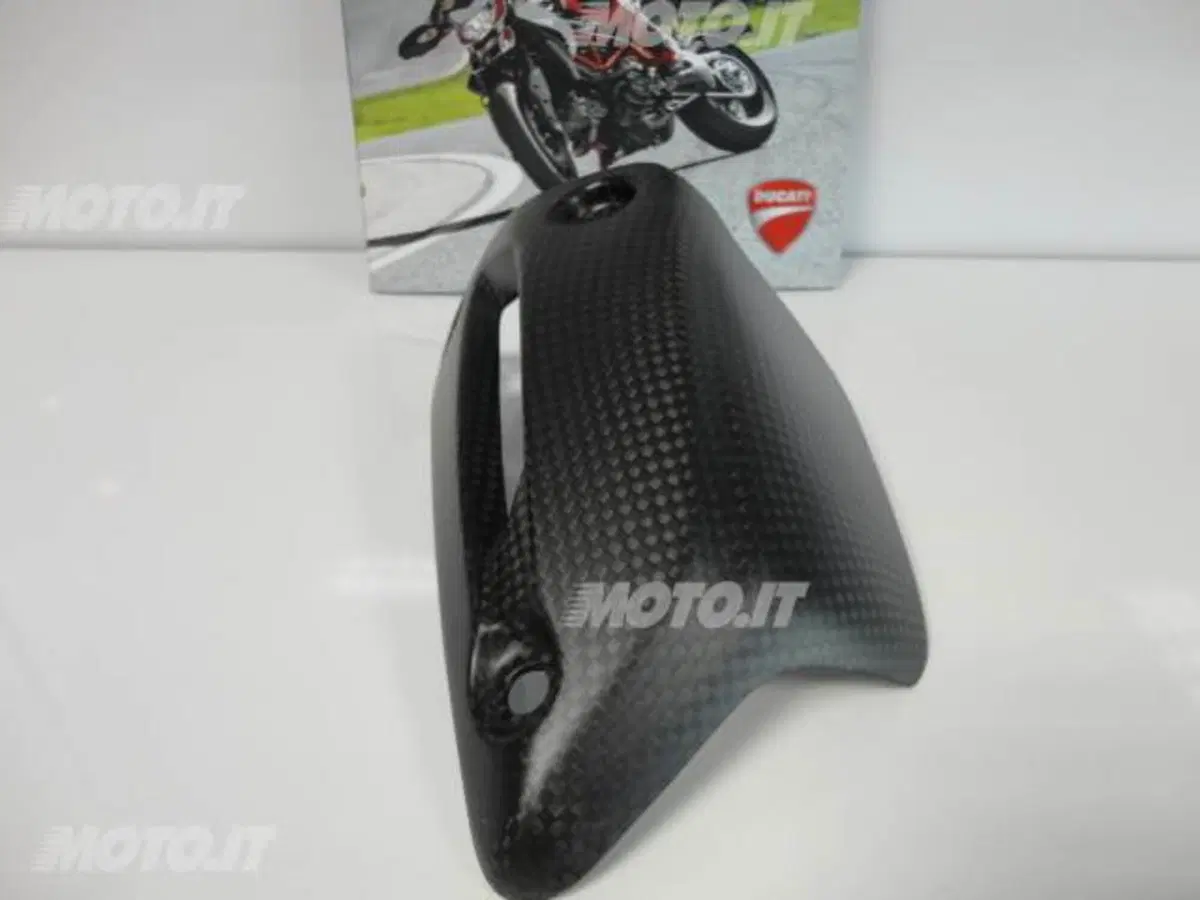 Paracalore carbonio Hypermotard Ducati Hyper 821 (2)