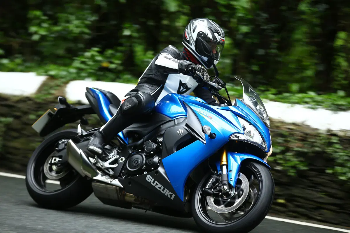 Suzuki GSX-S1000F (16)