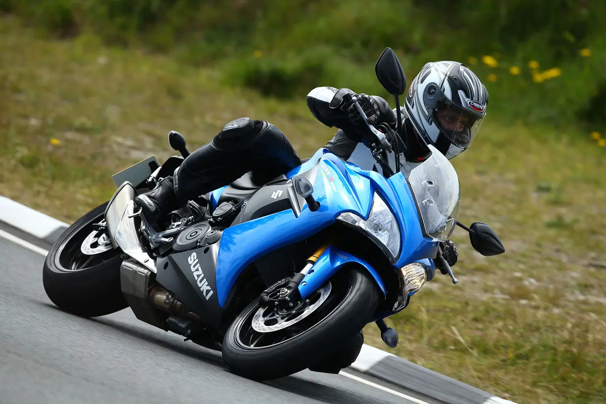 Suzuki GSX-S1000F (17)