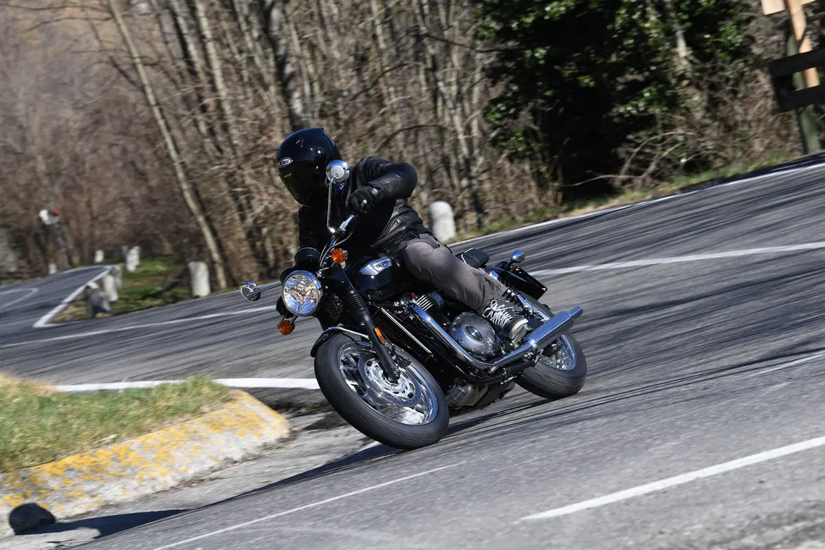 Triumph Bonneville T100 2017. Total relax (13)