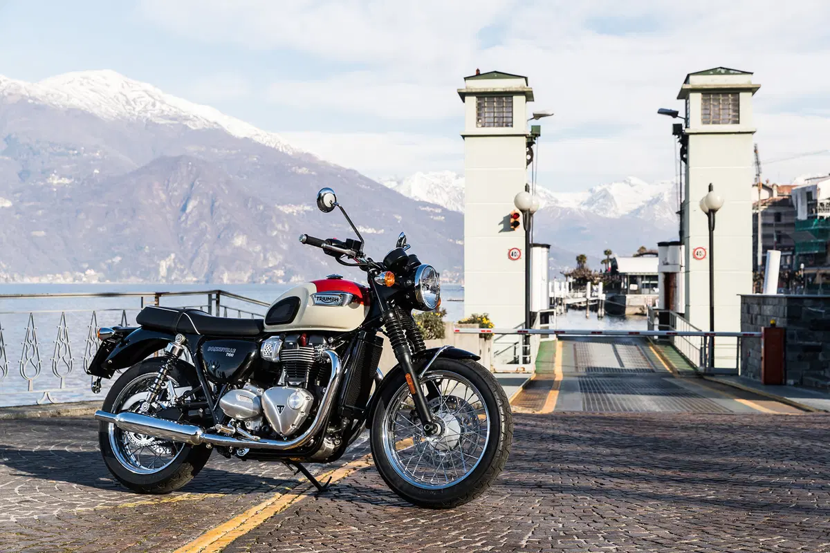 Triumph Bonneville T100 2017. Total relax (19)