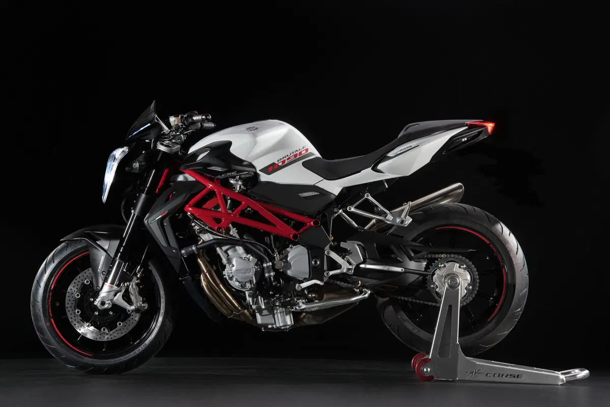 MV Agusta Brutale 1090 e 1090 RR 2015 (7)
