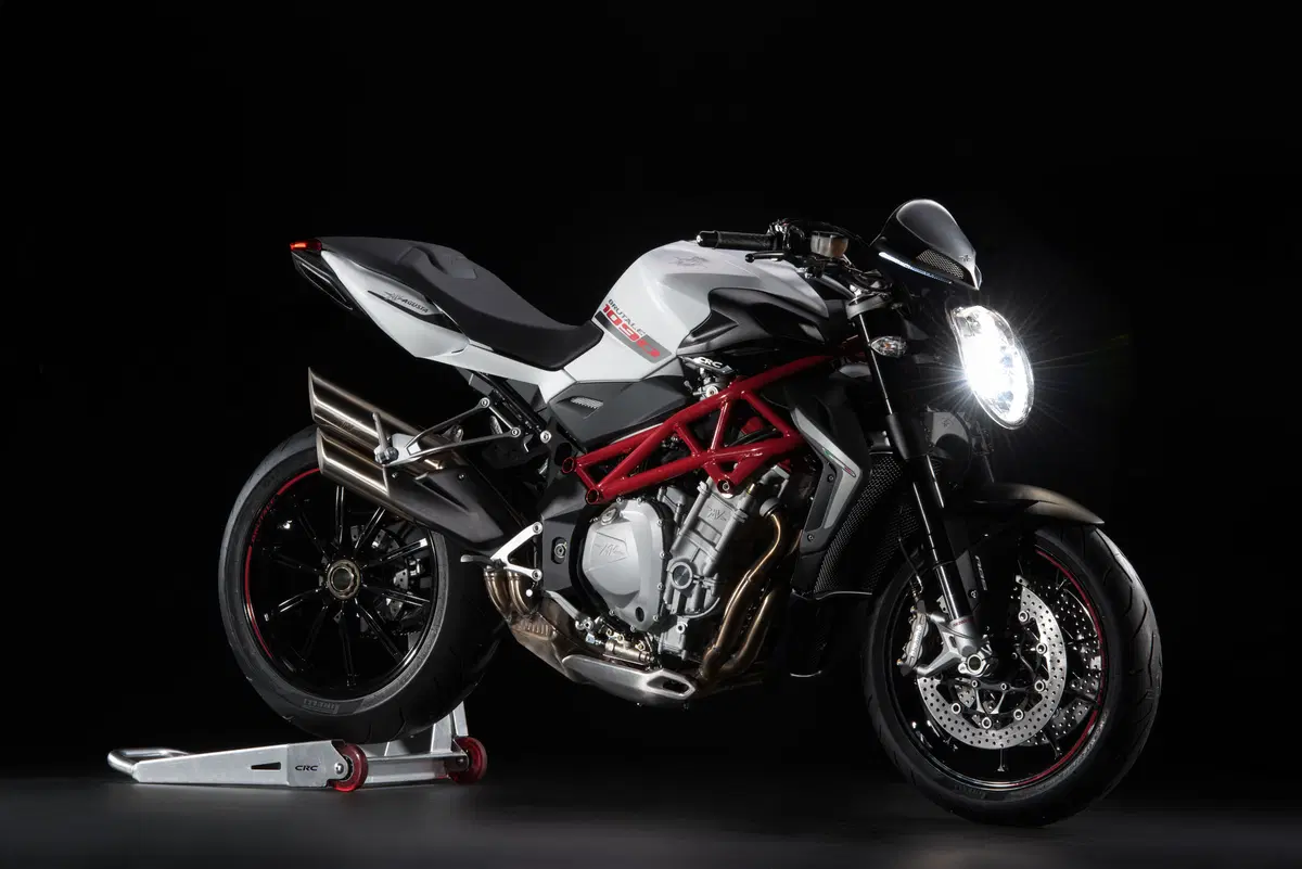 MV Agusta Brutale 1090 e 1090 RR 2015 (10)